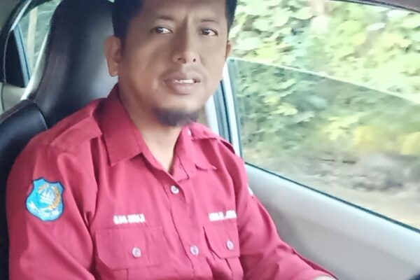 VIRAL! NENEK CORA DAN PAK KAEMUDDIN TERLANTAR, KEPALA DUSUN BALO DIDUGA TEBAR HOAX BANTUAN BLT DENGAN FOTO LAMA!